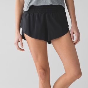Lululemon Seek the Heat II short // size 4